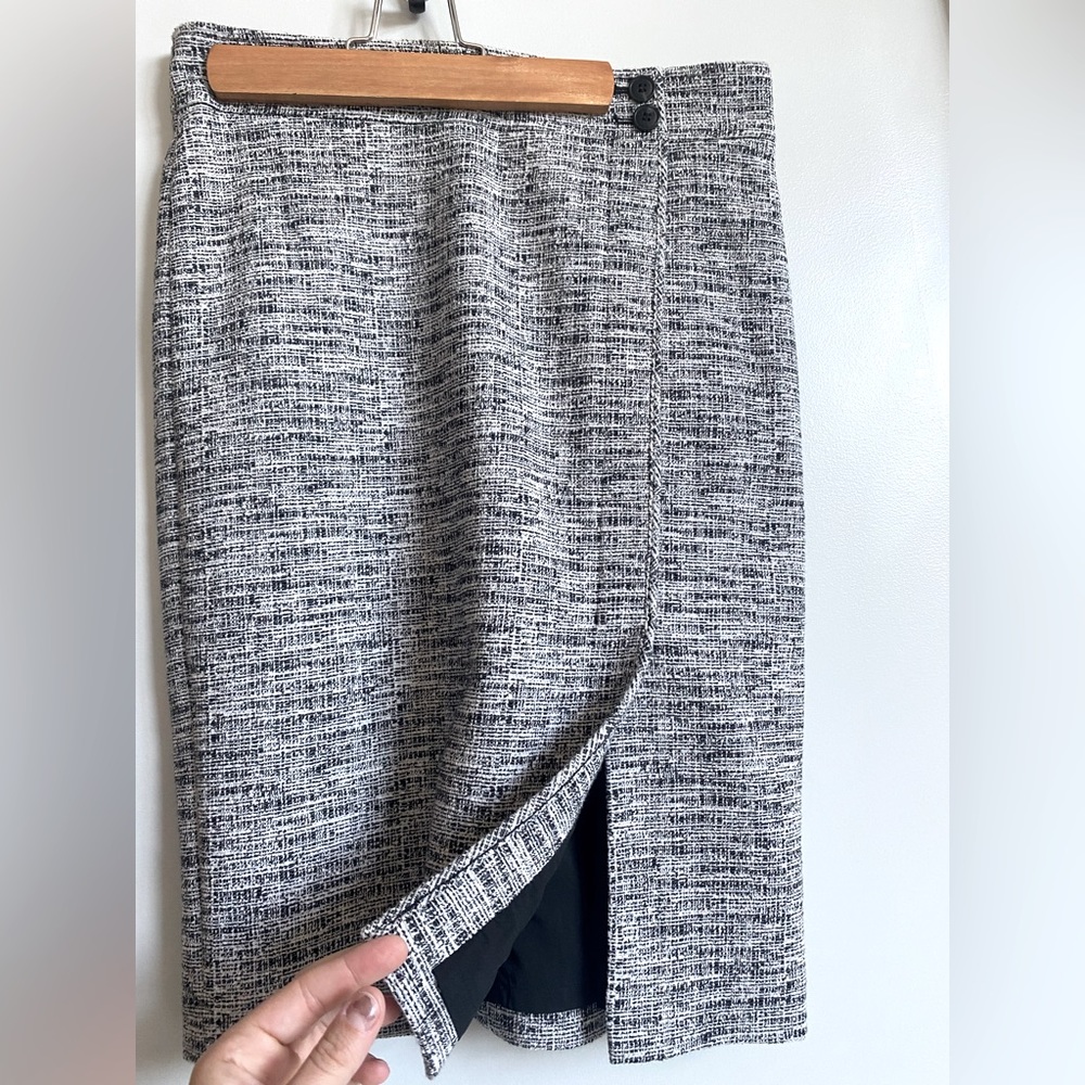 Ann Taylor tweed black/white Pencil skirt midi front slit